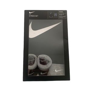 Nike Newborn 3 Piece Set (0-6months)- black/white